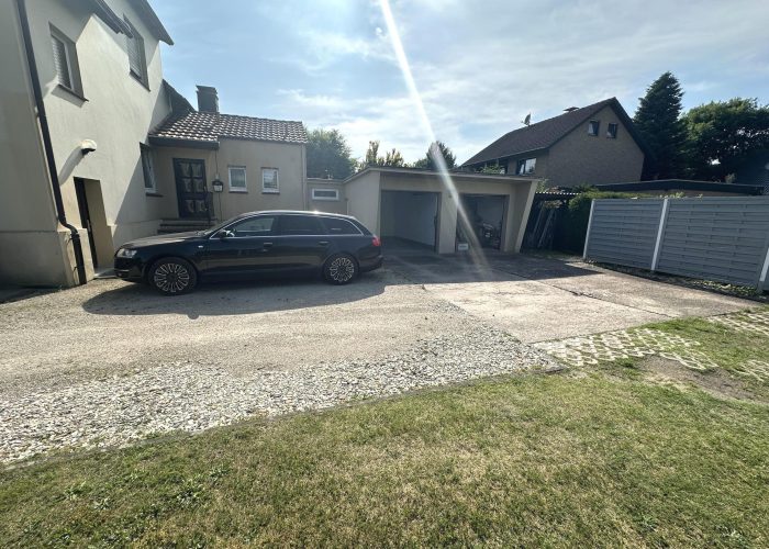 Großzügiges Baugrundstück mit 3-FH-Altbestand in Bielefeld-Brackwede/Quelle