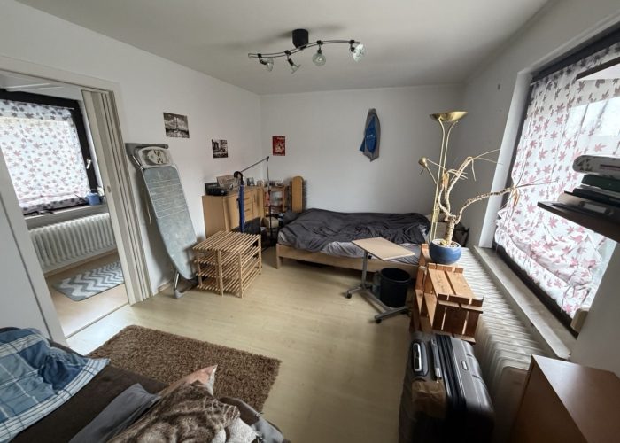 Zweifamilienhaus mit Einliegerwohnung in Lage