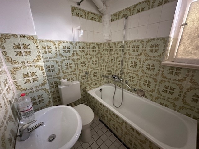 Doppelhaushälfte mit 3 Wohneinheiten in Schildesche