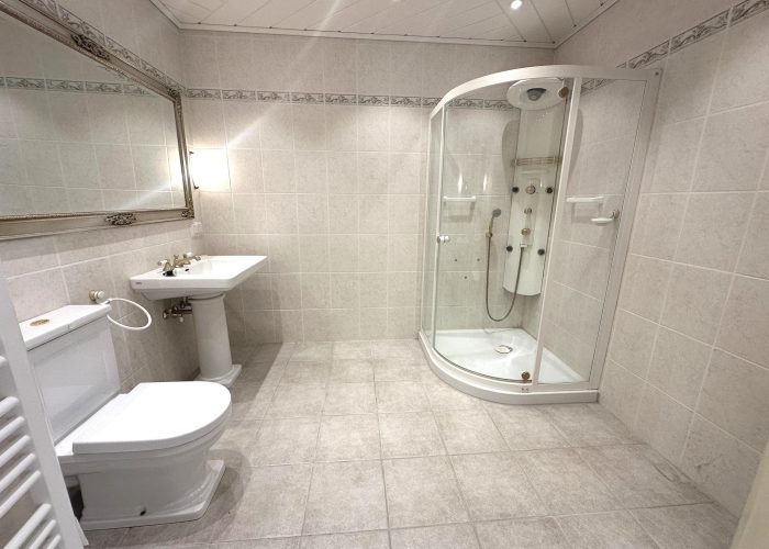 Attraktives Reihenmittelhaus in Ummeln mit Fußbodenheizung und Garage