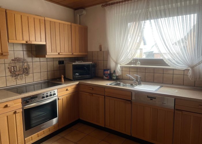 Großzügiges Einfamilienhaus mit Einliegerwohnung in Hillegossen