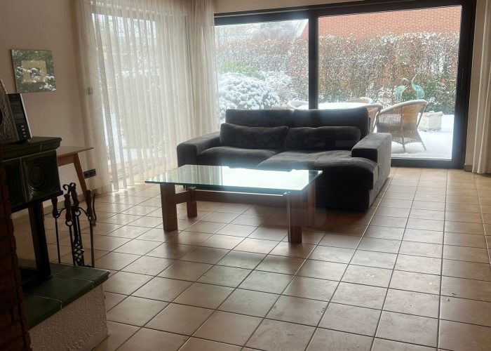 Großzügiges Einfamilienhaus mit Einliegerwohnung in Hillegossen