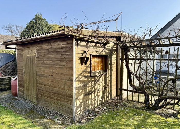 Schönes Einfamilienhaus mit Einliegerwohnung im Herzen von Quelle