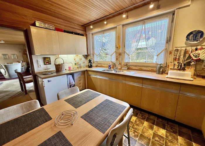 Schönes Einfamilienhaus mit Einliegerwohnung im Herzen von Quelle