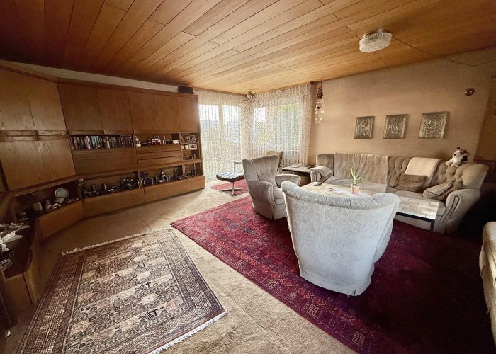 Schönes Einfamilienhaus mit Einliegerwohnung im Herzen von Quelle