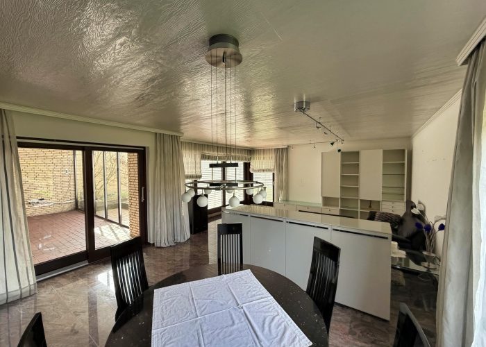 Architektenhaus im Bungalowstil in Sennestadt