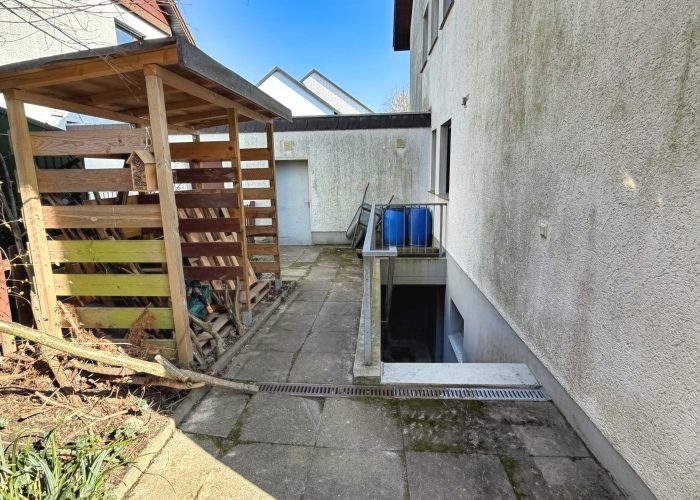 Gepflegtes Dreifamilienhaus für Kapitalanleger im schönen Theesen