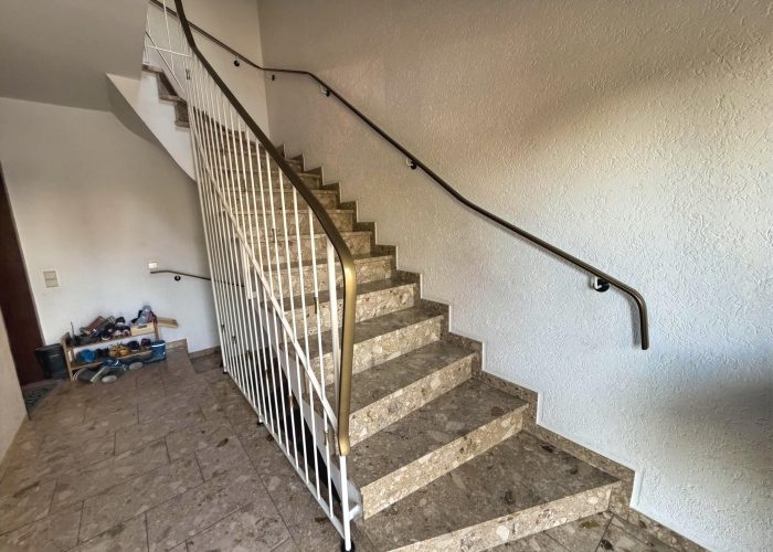 Gepflegtes Dreifamilienhaus für Kapitalanleger im schönen Theesen