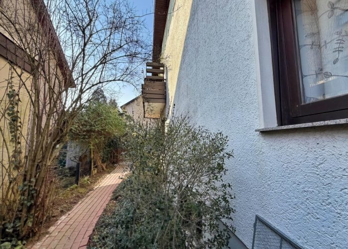 Gepflegtes Dreifamilienhaus für Kapitalanleger im schönen Theesen