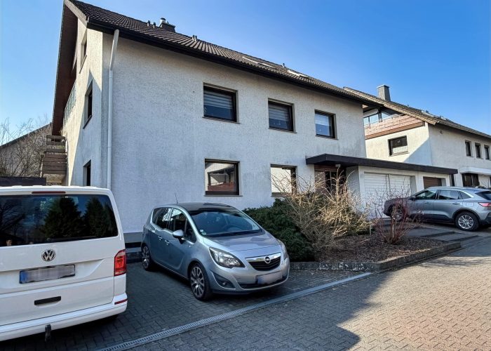Gepflegtes Dreifamilienhaus für Kapitalanleger im schönen Theesen