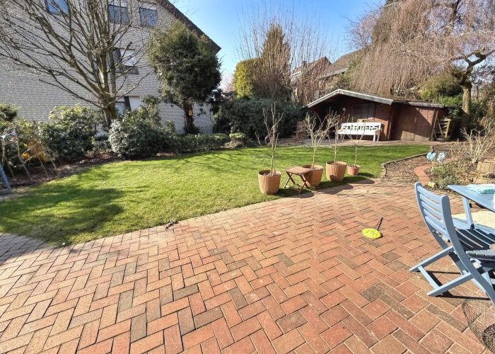 Gepflegtes Dreifamilienhaus für Kapitalanleger im schönen Theesen