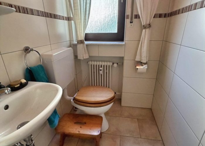 Gepflegtes Dreifamilienhaus für Kapitalanleger im schönen Theesen
