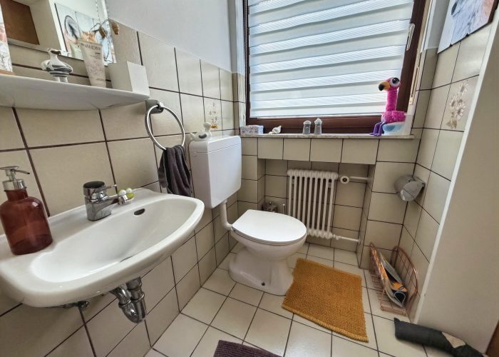 Gepflegtes Dreifamilienhaus für Kapitalanleger im schönen Theesen