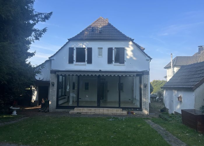 Stilvolles Einfamilienhaus in grüner Lage von Herringhausen – sofort bezugsfrei!