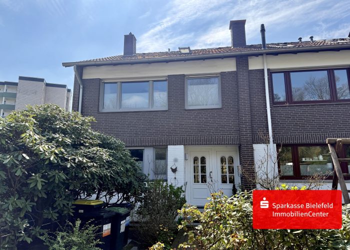 Einziehen und Wohlfühlen – Top-Renoviertes Reihenendhaus in Senne