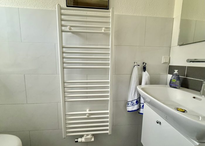 Einziehen und Wohlfühlen – Top-Renoviertes Reihenendhaus in Senne
