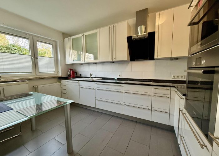 Einziehen und Wohlfühlen – Top-Renoviertes Reihenendhaus in Senne