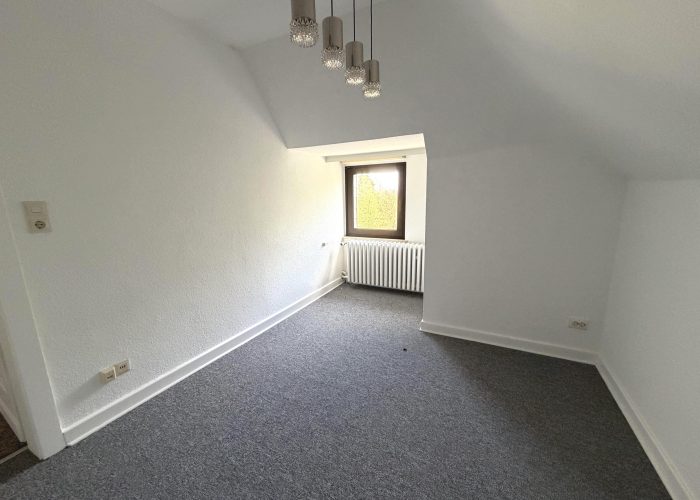 Charmantes Ein- bis Zweifamilienhaus mit Bebauungsmöglichkeit in Ubbedissen