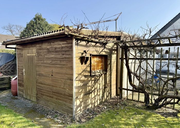 Schönes Einfamilienhaus mit Einliegerwohnung im Herzen von Quelle