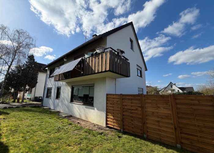 Solides Dreifamilienhaus mit Potenzial in Altenhagen