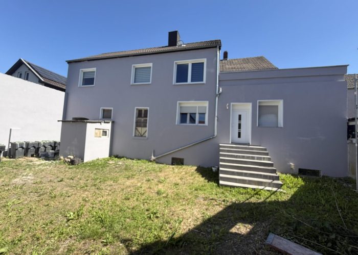 Mehrfamilienhaus mit 5 Wohneinheiten in Lage/Lippe
