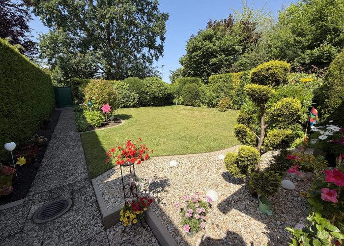 Charmanter Reihenbungalow in Gellershagen, mit Garten, Terrasse und Garage