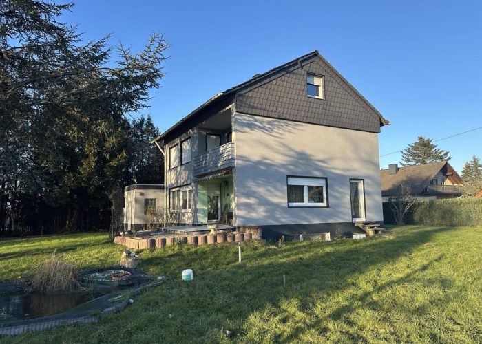 Einfamilienhaus mit großem Grundstück in Altenhagen