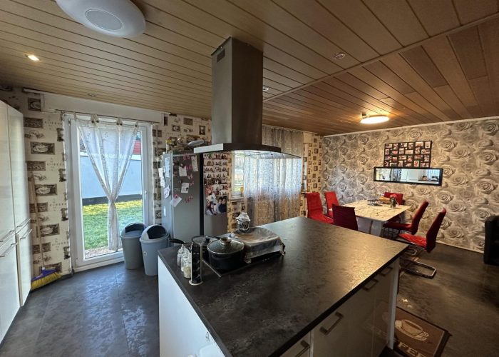 Einfamilienhaus mit großem Grundstück in Altenhagen
