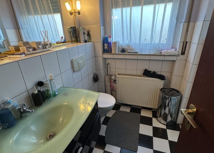 Einfamilienhaus mit großem Grundstück in Altenhagen