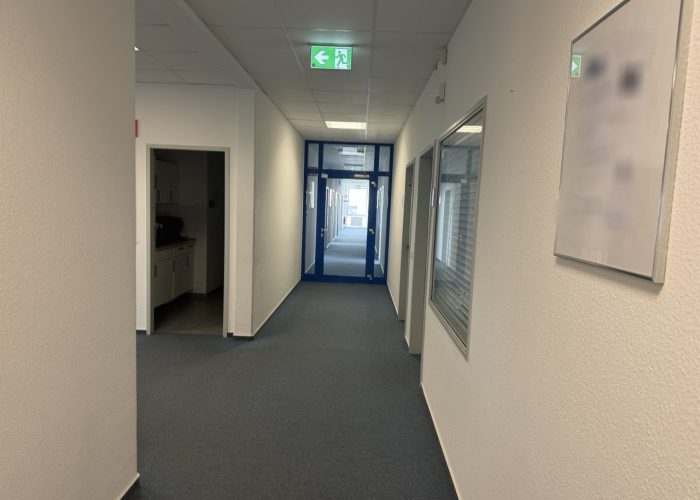 Gewerbeimmobilie mit Erweiterungspotenzial in Lemgo-Lieme