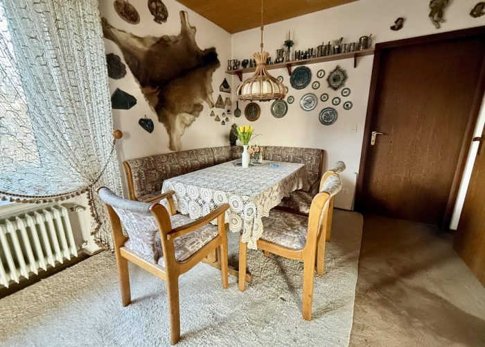 Schönes Einfamilienhaus mit Einliegerwohnung im Herzen von Quelle