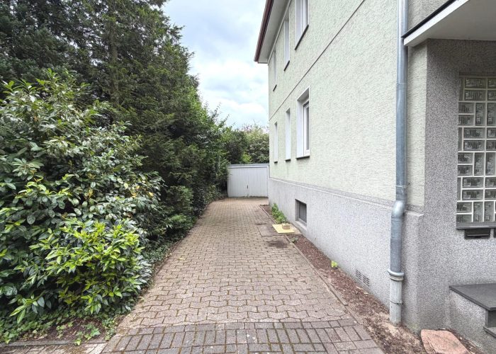 Geräumiges Zweifamilienhaus in Randlage von Brackwede