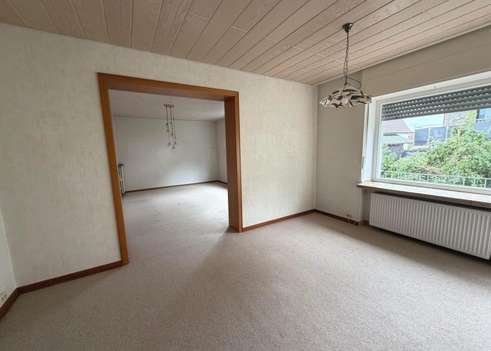Geräumiges Zweifamilienhaus in Randlage von Brackwede
