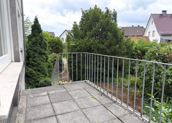 Geräumiges Zweifamilienhaus in Randlage von Brackwede