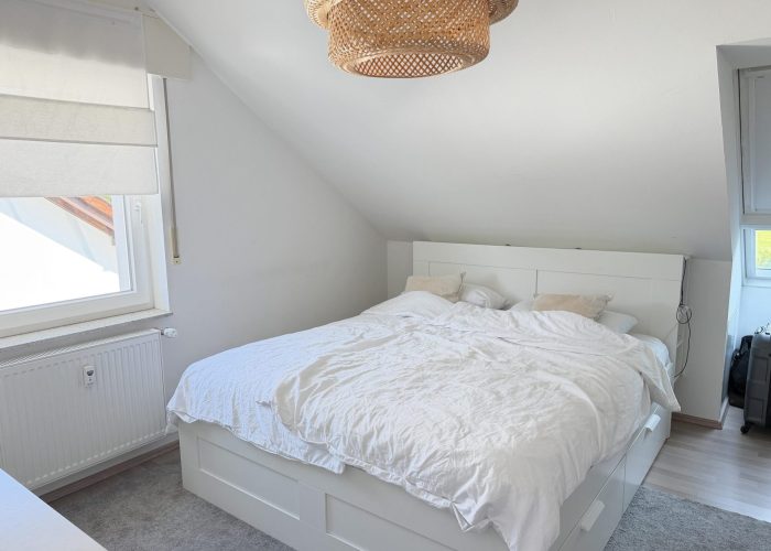 2011 ausgebaute Dachgeschosswohnung mit Loggia  – nahe Teutoburger Wald