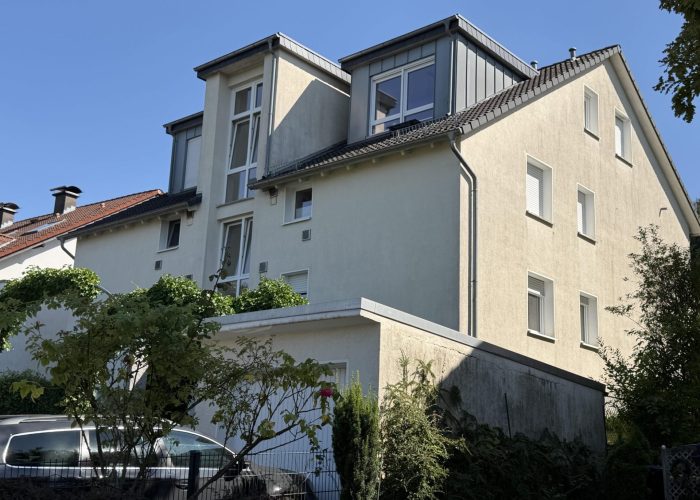 2011 ausgebaute Dachgeschosswohnung mit Loggia  – nahe Teutoburger Wald
