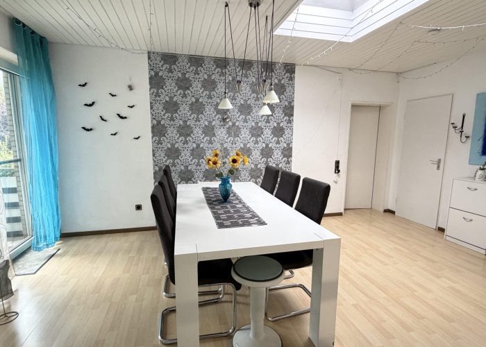 Bungalow mit Einliegerwohnung in Brake