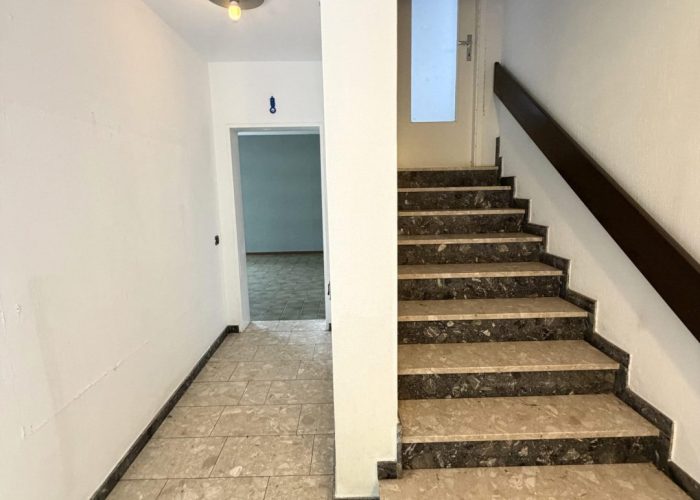 Bungalow mit Einliegerwohnung in Brake