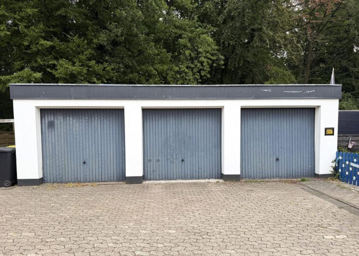 Bungalow mit Einliegerwohnung in Brake