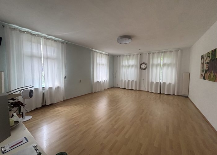 Einfamilienhaus mit Ausstrahlung und großem Nebengebäude