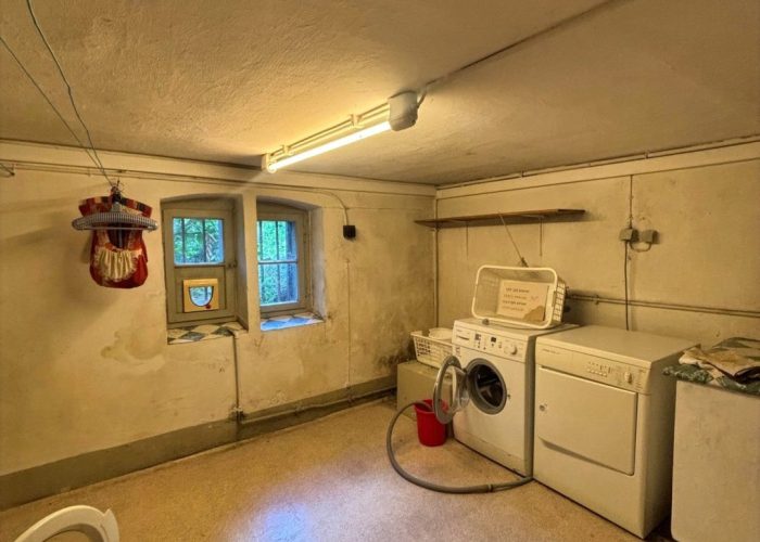 Einfamilienhaus mit Ausstrahlung und großem Nebengebäude