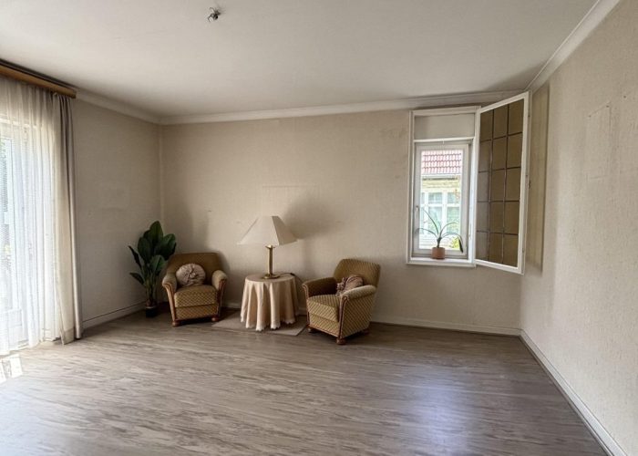 Einfamilienhaus mit Ausstrahlung und großem Nebengebäude