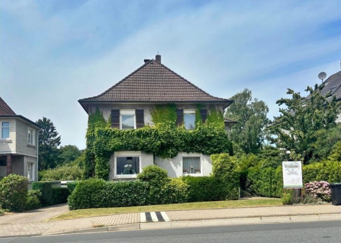 Einfamilienhaus mit Ausstrahlung und großem Nebengebäude