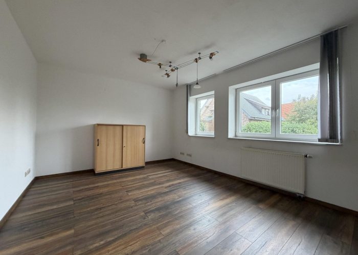 Erdgeschosswohnung als ehemalige Büroräume in Herford-Elverdissen