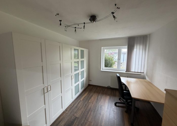Erdgeschosswohnung als ehemalige Büroräume in Herford-Elverdissen