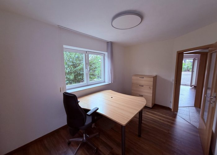 Erdgeschosswohnung als ehemalige Büroräume in Herford-Elverdissen