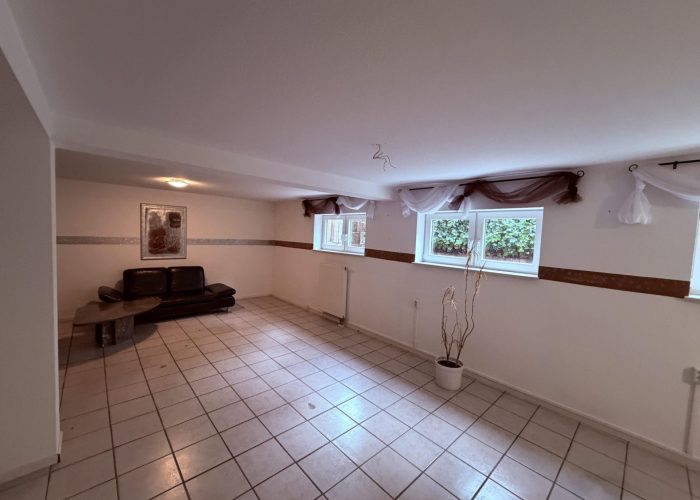 Erdgeschosswohnung als ehemalige Büroräume in Herford-Elverdissen