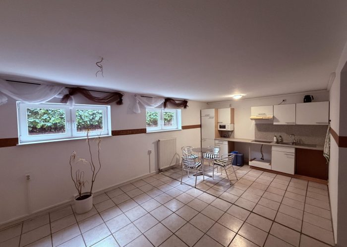 Erdgeschosswohnung als ehemalige Büroräume in Herford-Elverdissen