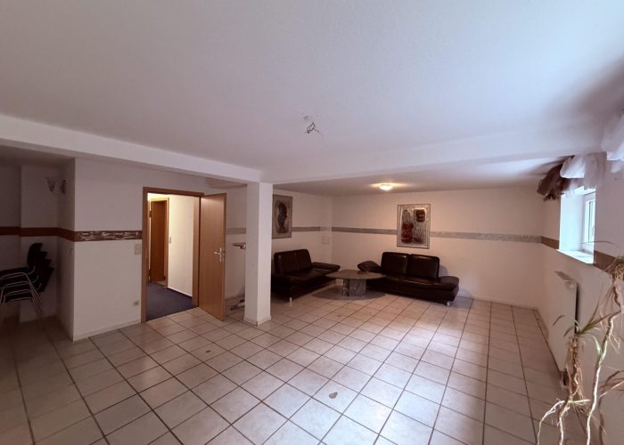 Erdgeschosswohnung als ehemalige Büroräume in Herford-Elverdissen