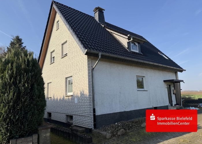 Einfamilienhaus mit viel Grundstücksfläche in Leopoldshöhe